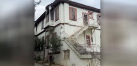 Məşhur yazıçının yaşadığı villa çürüyür