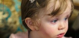 Xameneinin həlak olmuş 14 aylıq nəvəsinin - Fotosu