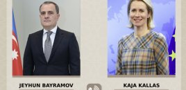 Ceyhun Bayramovla Kaya Kallas telefonla danışdı