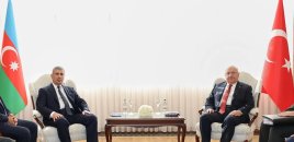 Azərbaycan və Türkiyə müdafiə nazirləri İranın Naxçıvana PUA hücumunu müzakirə edib