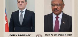 Sudanın xarici işlər naziri Ceyhun Bayramova zəng vurub