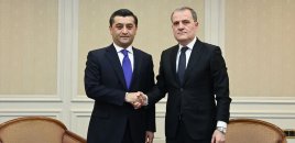 Ceyhun Bayramov özbəkistanlı həmkarı ilə Yaxın Şərqdəki vəziyyəti müzakirə edib