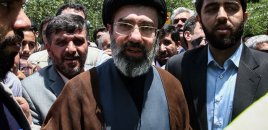 Xameneinin oğlu partlayışda xəsarət alıb - KİV