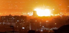 Rusiyaya məxsus PUA Xersonda avtobusu vurub: yaralananlar var