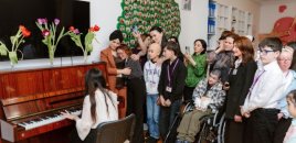 Leyla Əliyeva onlar üçün pianoda ifa etdi - FOTOLAR