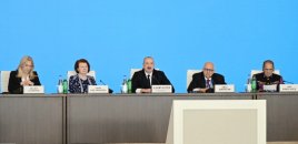 İlham Əliyev: Azərbaycan vasitəsilə daşınan yüklərə olan tələbat artır