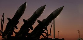 İran ABŞ tankerini Hörmüz boğazında vurdu – Xəbərdarlıqlar məhəl qoymadığı üçün