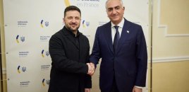 Zelenski Parisdə Pəhləvi ilə görüşüb