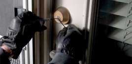 Bakıda market və bank kartından oğurluq edilib