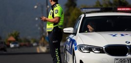 Yol polisi həftəsonu səfərə çıxan sürücülərə müraciət edib