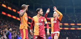 "Qalatasaray" "Başakşəhər"i məğlub edərək liderliyini möhkəmlətdi
