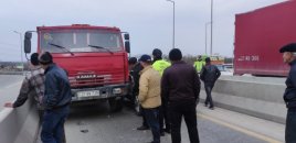 Xaçmaz-Quba yolunda qəza tıxac yaratdı