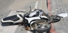 Bakıda moped divara çırpıldı: Ölən var
