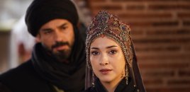 Məşhur aktyor tərəf müqabilinə aşiq oldu