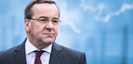 Almaniyanın müdafiə naziri ABŞ-ın İrana qarşı hərbi dəstək çağırışını rədd edib