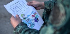 Məktəblilərin yazdığı məktublar sərhədçilərə çatdırıldı