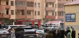 Bakıda yaşayış binasında yanğın - sakinlər təxliyə olundu