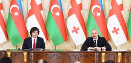 İlham Əliyev İrakli Kobaxidzeyə başsağlığı verdi