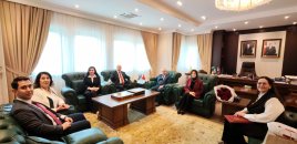 Azərbaycanlı yazıçı beynəlxalq akademiyanın fəxri professoru seçildi - FOTOLAR