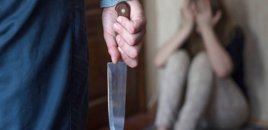 Əvvəlcə arvadını qətlə yetirdi, sonra intihar etdi