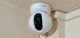 Qonşunun quraşdırdığı kamera sakinin narazılığına səbəb oldu - VİDEO