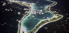 İran Dieqo Qarsiya bazasına raketlər atdı