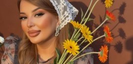 "Mən kraliçayam!" - İlahədən özünə tərif