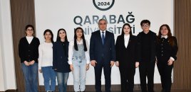 Qarabağ Universitetinin beynəlxalq müsabiqələrdə iştirak edəcək komandaları ilə görüş keçirilib - FOTOLAR