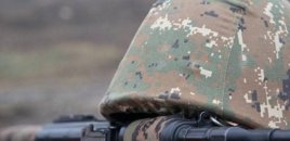 Ermənistanda üç hərbçi bıçaqlandı