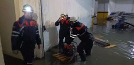 Su basmış ərazilərdən onlarla insan təxliyə edilib - VİDEO