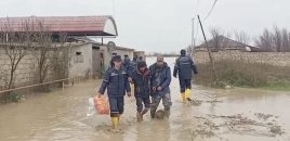 Xaçmazda intensiv yağışlar nəticəsində evlərə su dolub, 22 nəfər təxliyə edilib