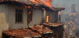 Qəbələdə yaşayış evi yandı