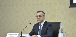 Nazir bu institutun xanım direktorunu vəzifəsindən azad etdi