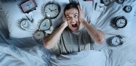 50 yaşdan sonra yuxunu pozan qidalar: Axşam bunlardan uzaq durun!