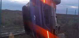 Ödənişli yolda “Bentley” ilə qəza törətdi, kəmər həyatını xilas etdi - VİDEO