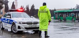 Yol polisi yağıntılı hava şəraiti ilə əlaqədar xəbərdarlıq edib