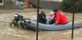 Dərbənddə bəndin yarılması nəticəsində evlər su altında qalıb