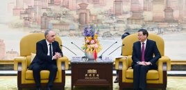 Kamran Əliyev Çinə səfər edib