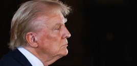 Tramp ABŞ blokadasını pozmaq cəhdlərinin nəticələri barədə İrana xəbərdarlıq edib