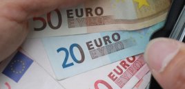 Daha bir ölkə avroya keçmək istəyir