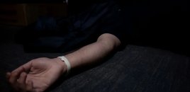 Neftçalada marketin anbarından meyit tapıldı