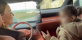 Bağça müdiri azyaşlının həyatını təhlükəyə atdı - Polis araşdırır-Video