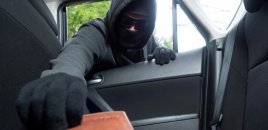 Bakıda avtomobildən oğurluq edən şəxs saxlanıldı