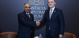 Azərbaycan ilə D-8 arasında əməkdaşlığın inkişafı müzakirə edilib