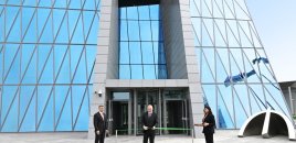 İlham Əliyev Mərkəzi Bankın yeni binasının açılışında - FOTOLAR