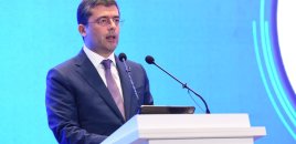 "Erkən yaşlarda tənzimlənməyən sosial şəbəkə istifadəsi problemlərə səbəb ola bilər"