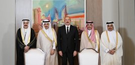Prezident Ərəb Koordinasiya Qrupuna daxil olan üzv qurumların rəhbər şəxslərini qəbul edib - FOTO