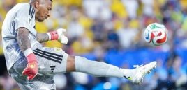 Kürasaonun qapıçısı mundialda rekorda imza atdı