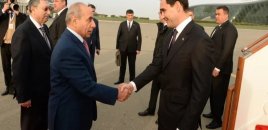 Berdiməhəmmədov Azərbaycana səfərə gəlib