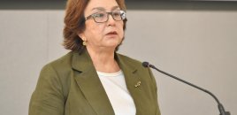 "Valideyn uşağa “kukla” kimi yanaşmamalıdır" - Məleykə Abbaszadə